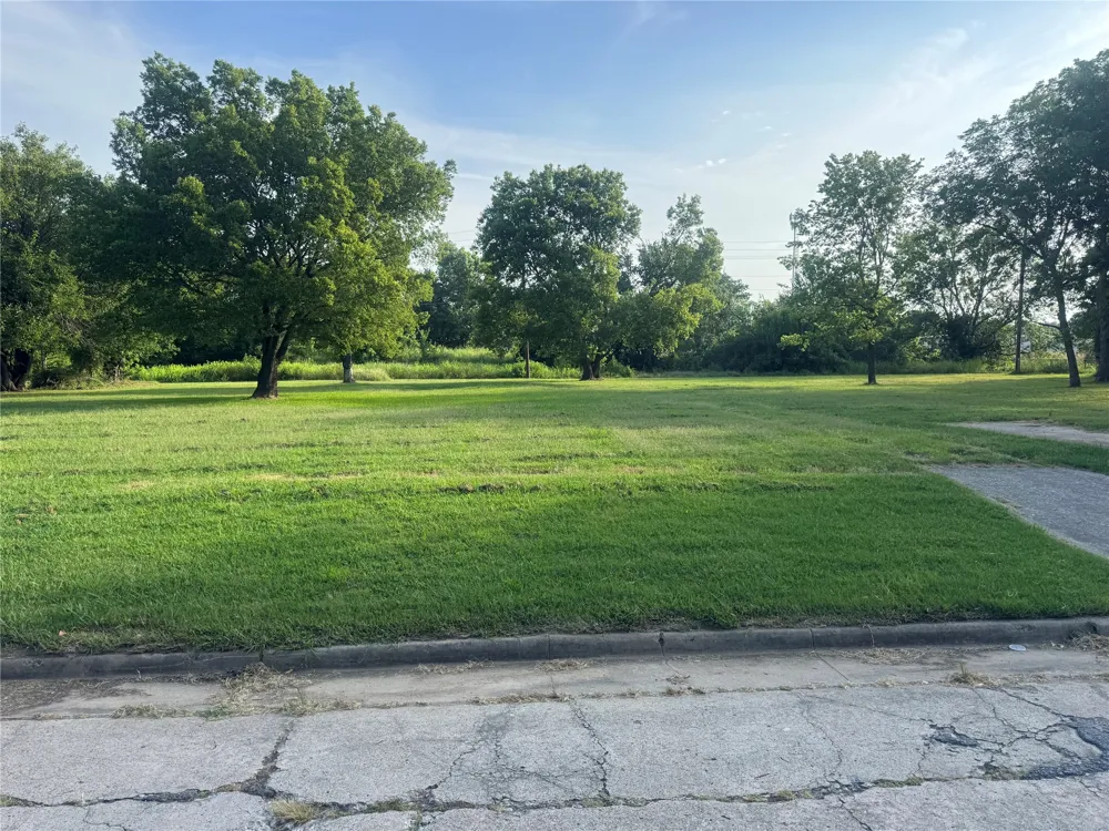 232 Chickasaw WestAvenue McAlester, OK 74501