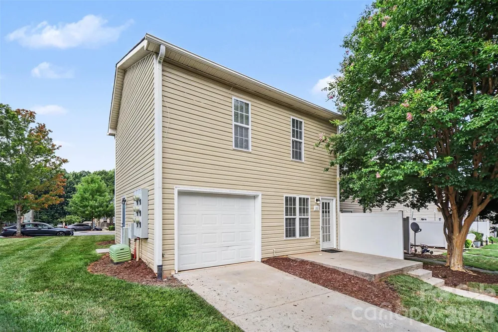116 Locomotive Lane #101 Mooresville, NC 28115