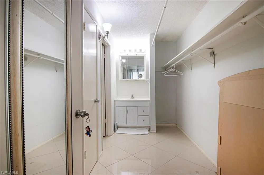 2366 E Mall Drive #414 Fort Myers, FL 33901