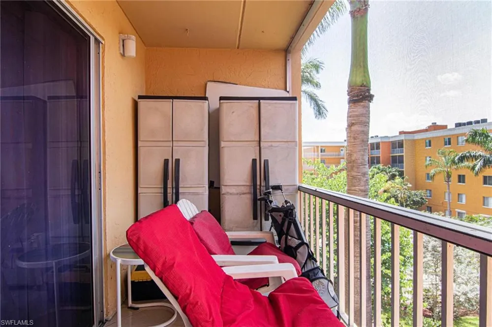 2366 E Mall Drive #414 Fort Myers, FL 33901