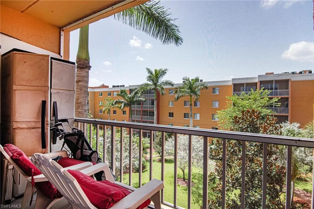 2366 E Mall Drive #414 Fort Myers, FL 33901