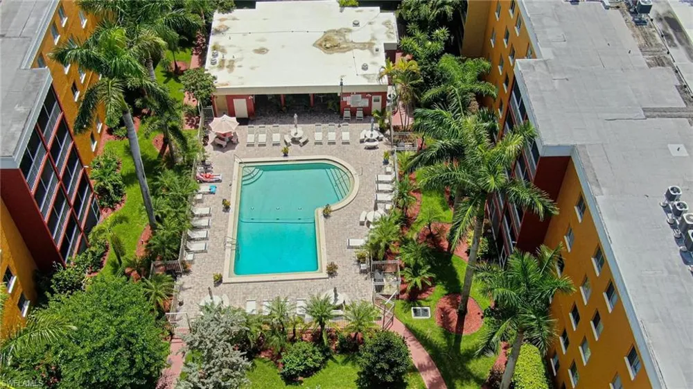2366 E Mall Drive #414 Fort Myers, FL 33901