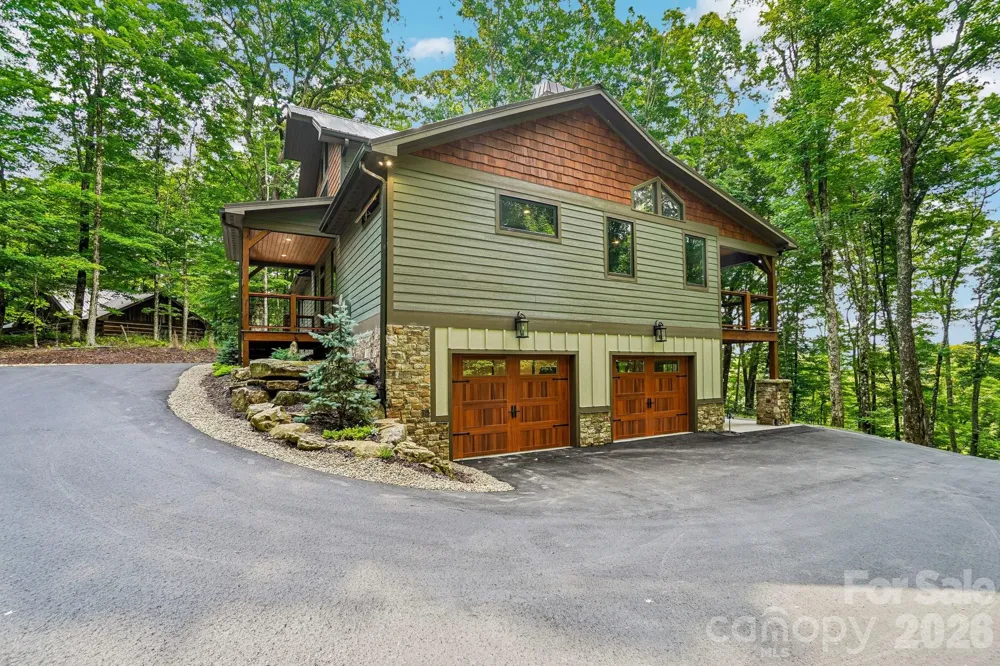 1067 English Ridge Drive Mars Hill, NC 28754