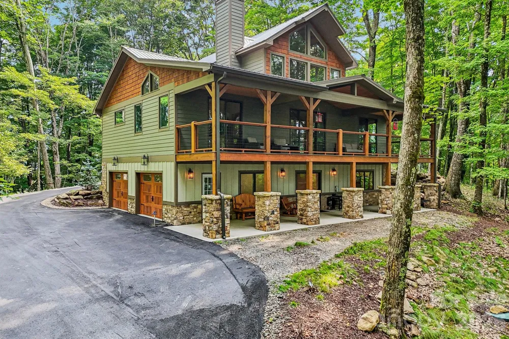 1067 English Ridge Drive Mars Hill, NC 28754