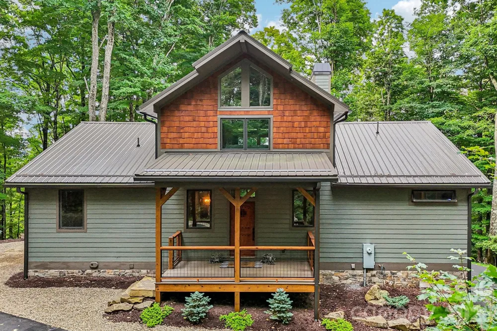 1067 English Ridge Drive Mars Hill, NC 28754
