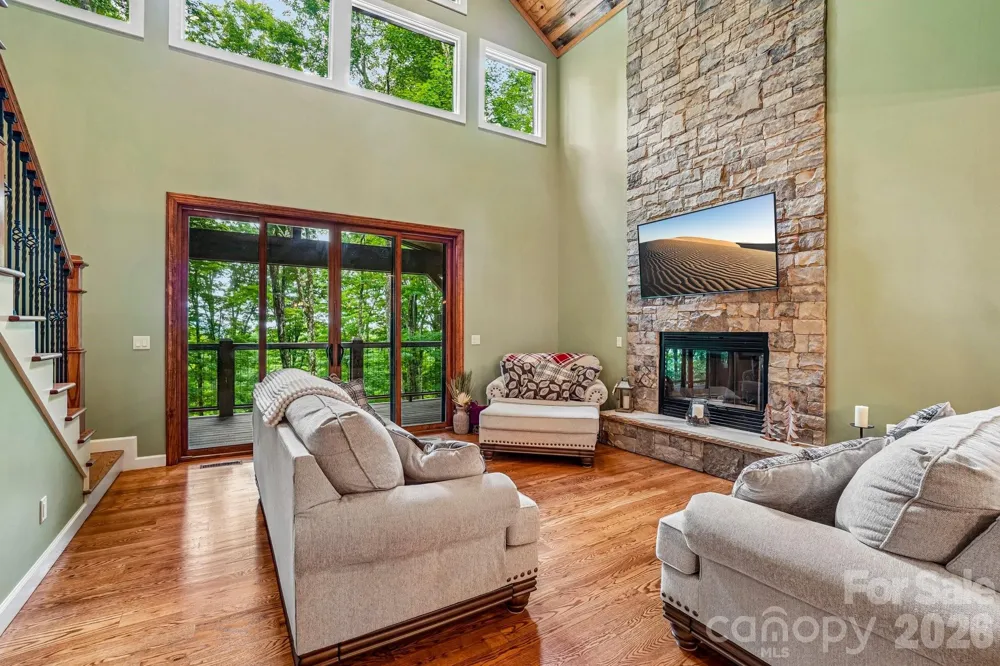 1067 English Ridge Drive Mars Hill, NC 28754