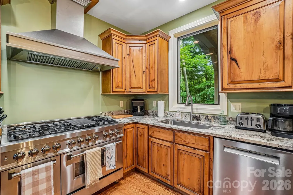 1067 English Ridge Drive Mars Hill, NC 28754
