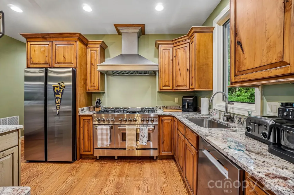 1067 English Ridge Drive Mars Hill, NC 28754
