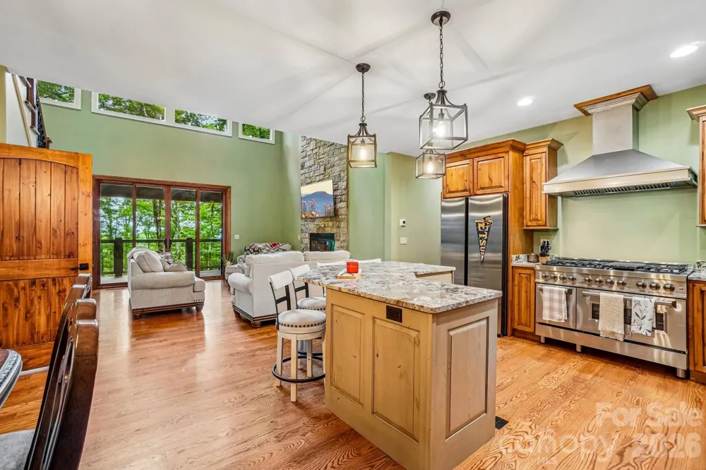 1067 English Ridge Drive Mars Hill, NC 28754