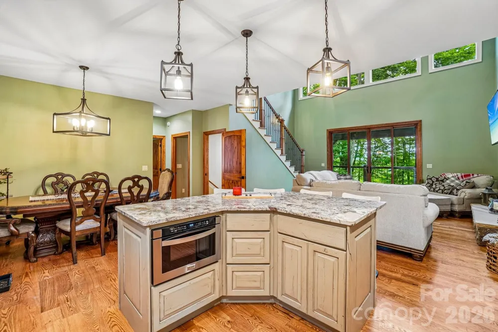 1067 English Ridge Drive Mars Hill, NC 28754