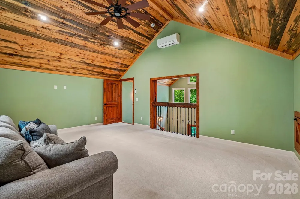 1067 English Ridge Drive Mars Hill, NC 28754