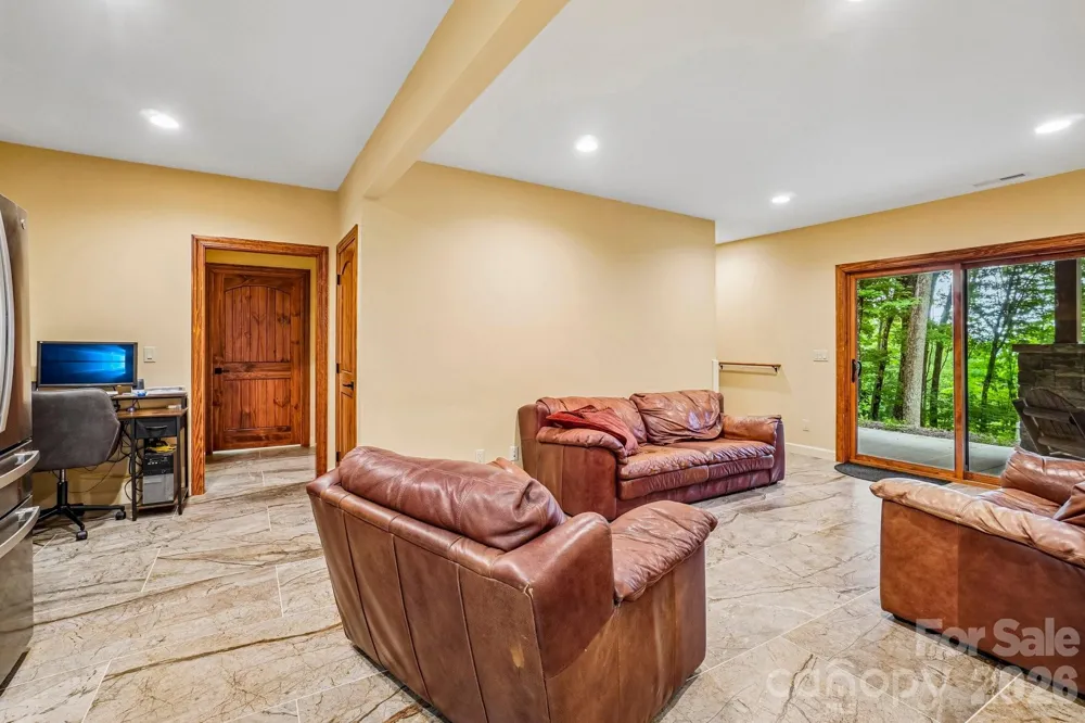 1067 English Ridge Drive Mars Hill, NC 28754