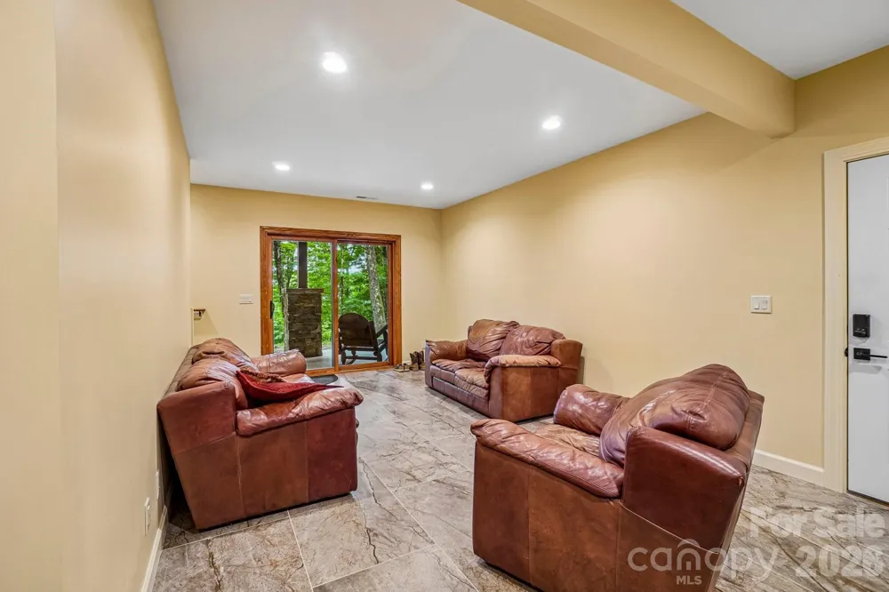 1067 English Ridge Drive Mars Hill, NC 28754