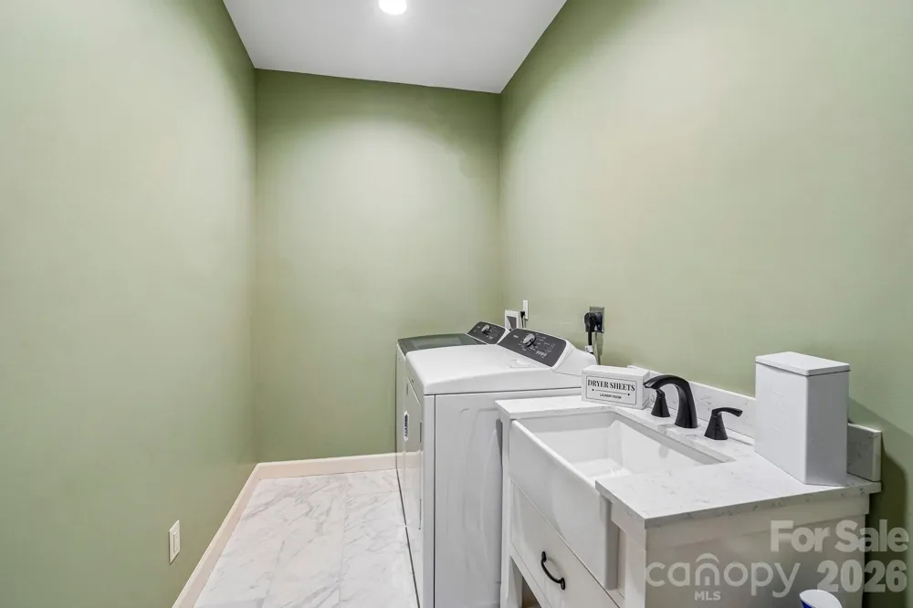 1067 English Ridge Drive Mars Hill, NC 28754