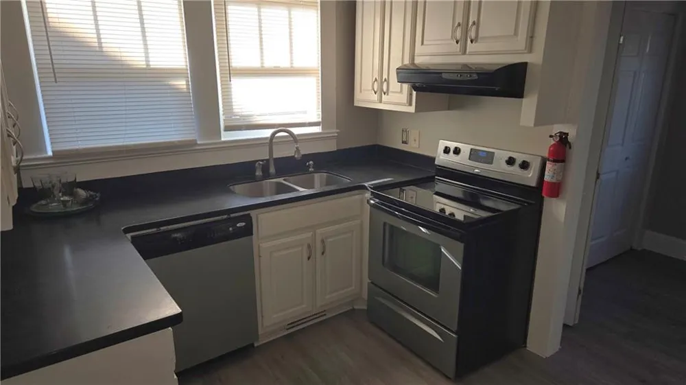 615 Dyer Street Gainesville, GA 30501