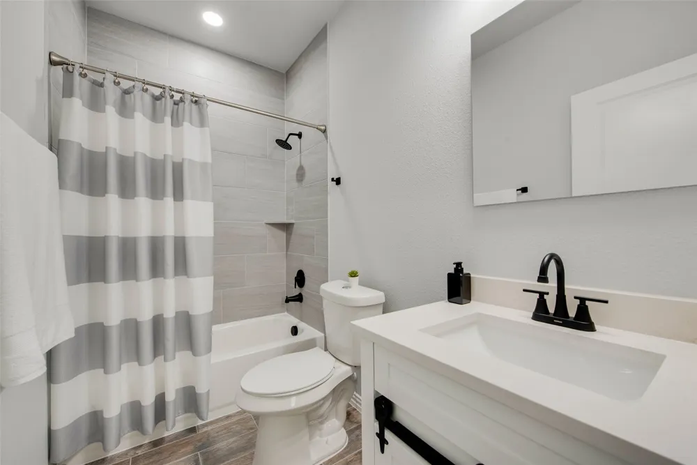 4212 Balch Drive Dallas, TX 75216