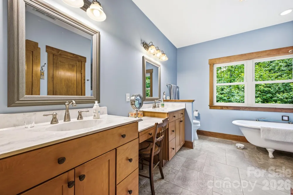 101 Reeds Creek Road Fairview, NC 28730