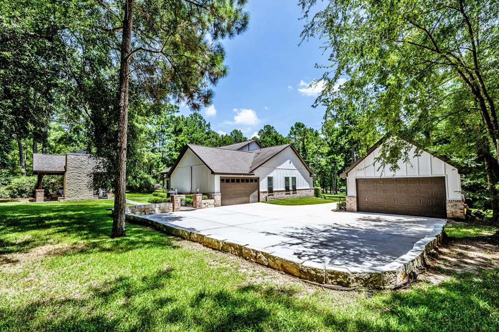 133 Dedication Trail Huntsville, TX 77340