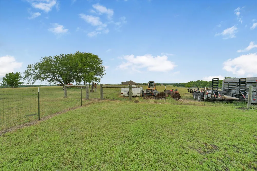12769 Fm 362 Road Road Navasota, TX 77868