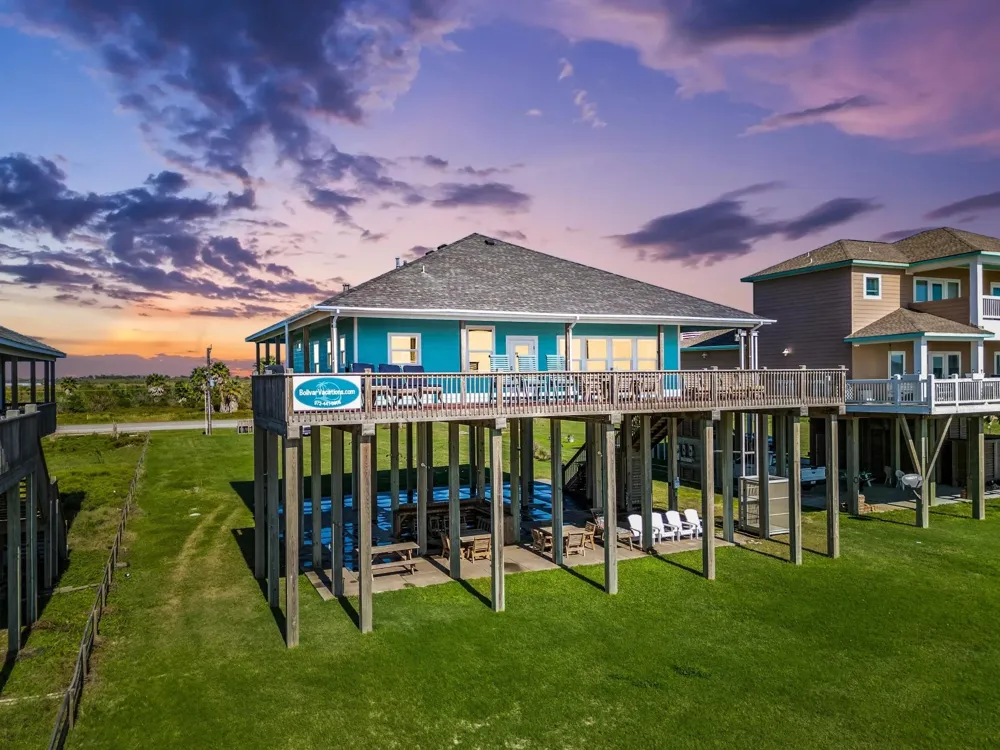 1524 Highway 87 Gilchrist, TX 77617