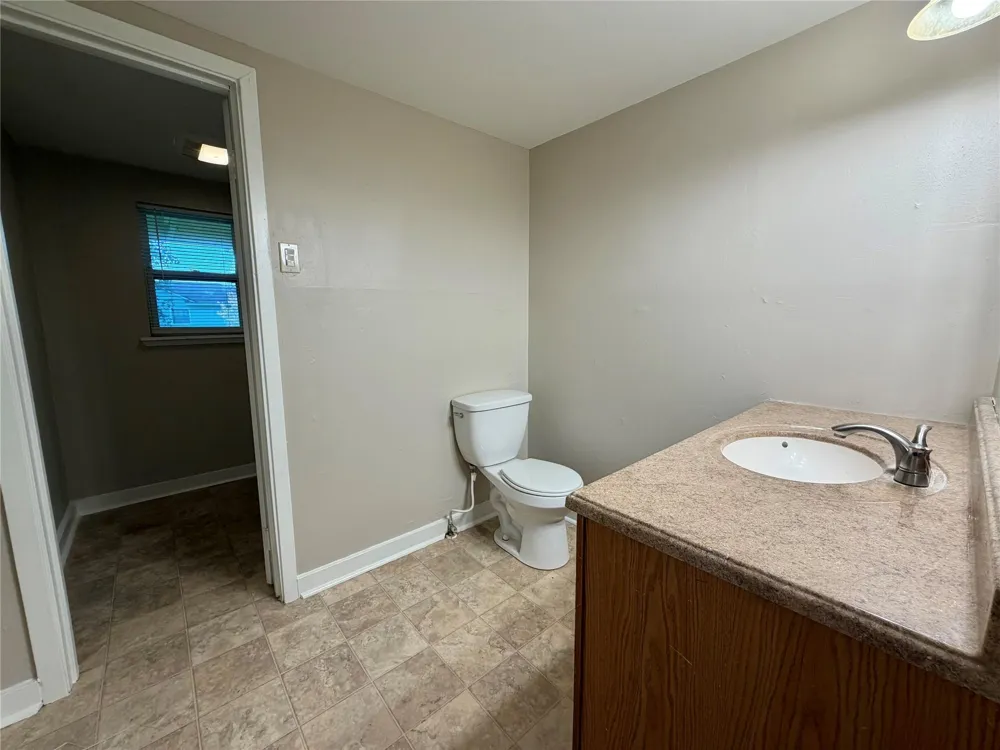 503 Mckee Street Clute, TX 77531
