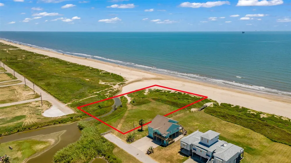704 Villa Drive Port Bolivar, TX 77650