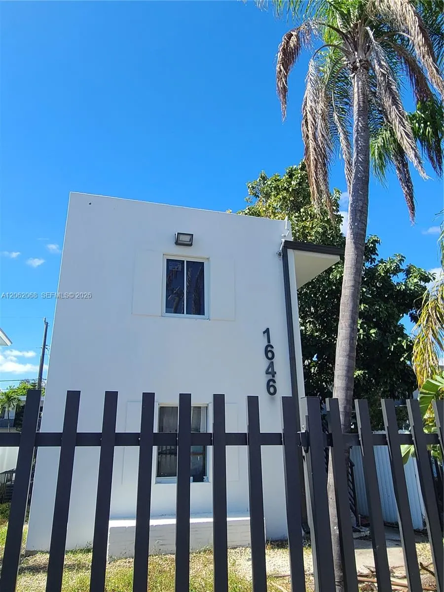 1646 NW 1st Pl #2 Miami, FL 33136