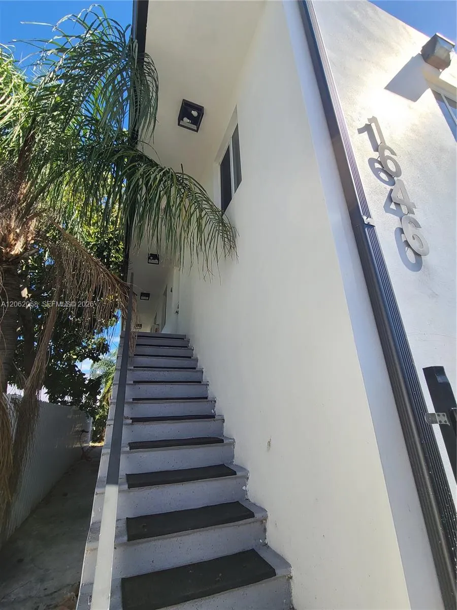 1646 NW 1st Pl #2 Miami, FL 33136
