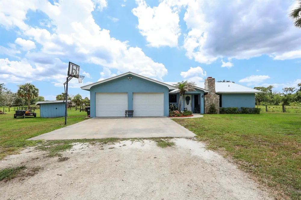 860 NW 141st Street Okeechobee, FL 34972