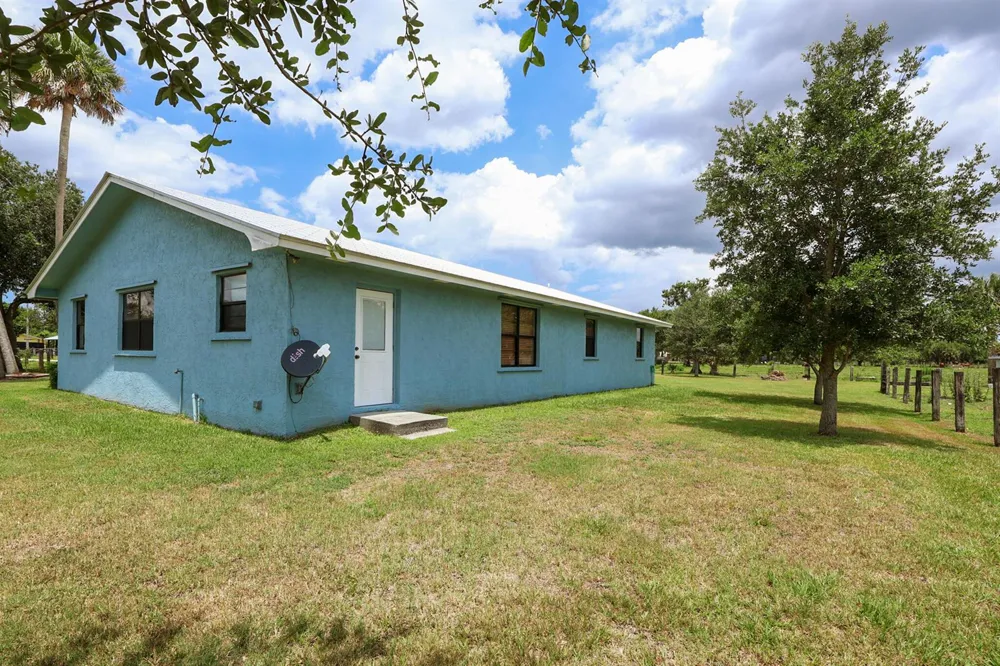 860 NW 141st Street Okeechobee, FL 34972