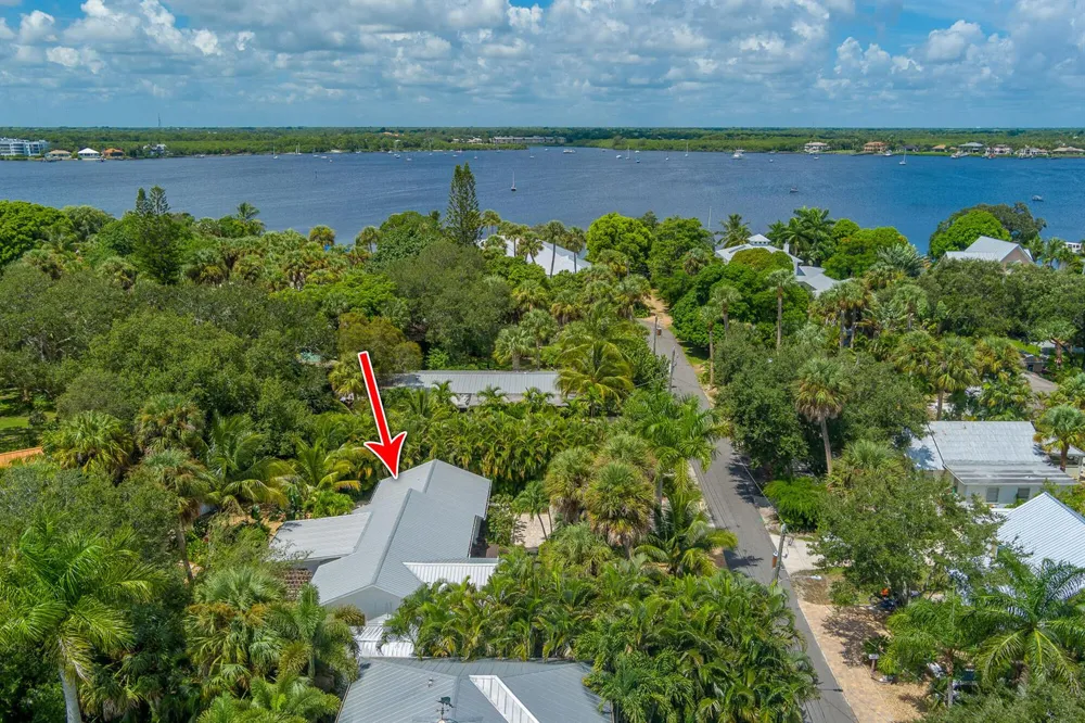 547 SW Riverview Street Stuart, FL 34994