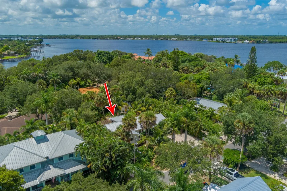 547 SW Riverview Street Stuart, FL 34994