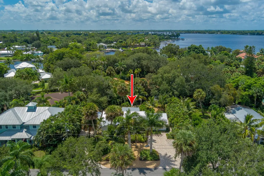 547 SW Riverview Street Stuart, FL 34994