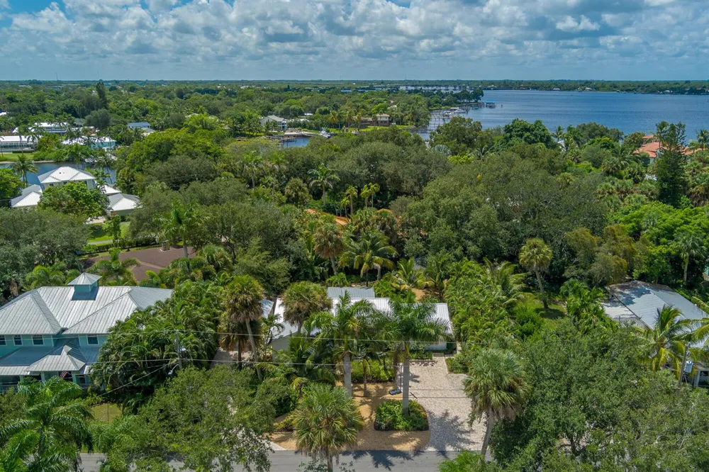 547 SW Riverview Street Stuart, FL 34994