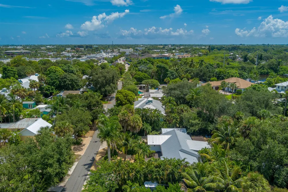 547 SW Riverview Street Stuart, FL 34994