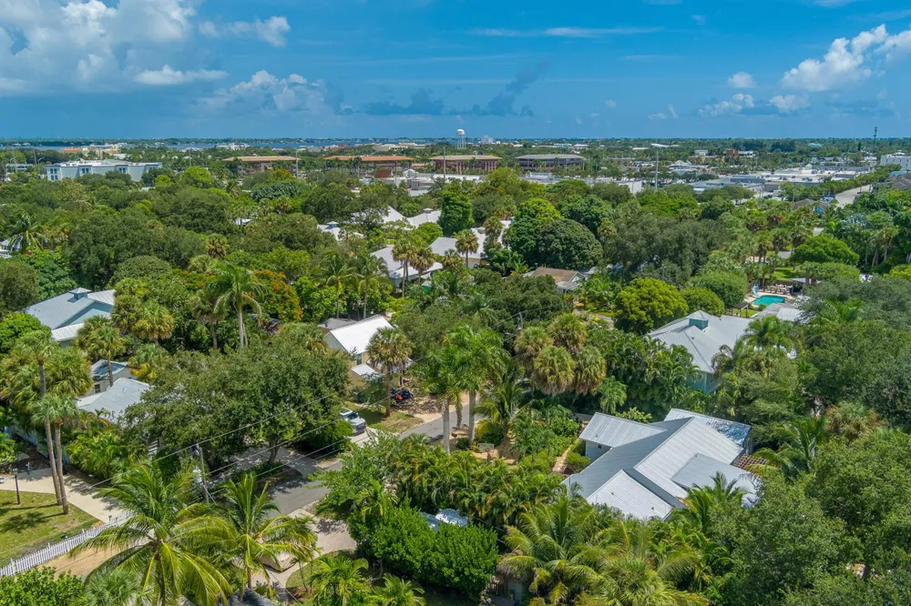 547 SW Riverview Street Stuart, FL 34994