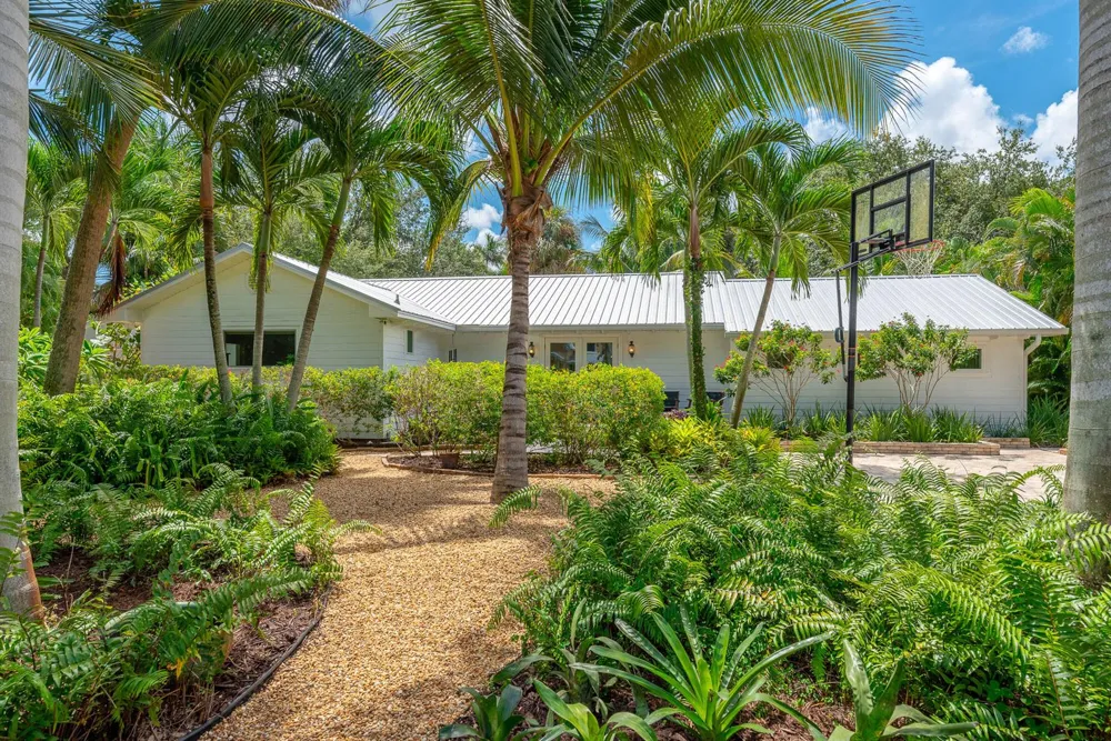 547 SW Riverview Street Stuart, FL 34994