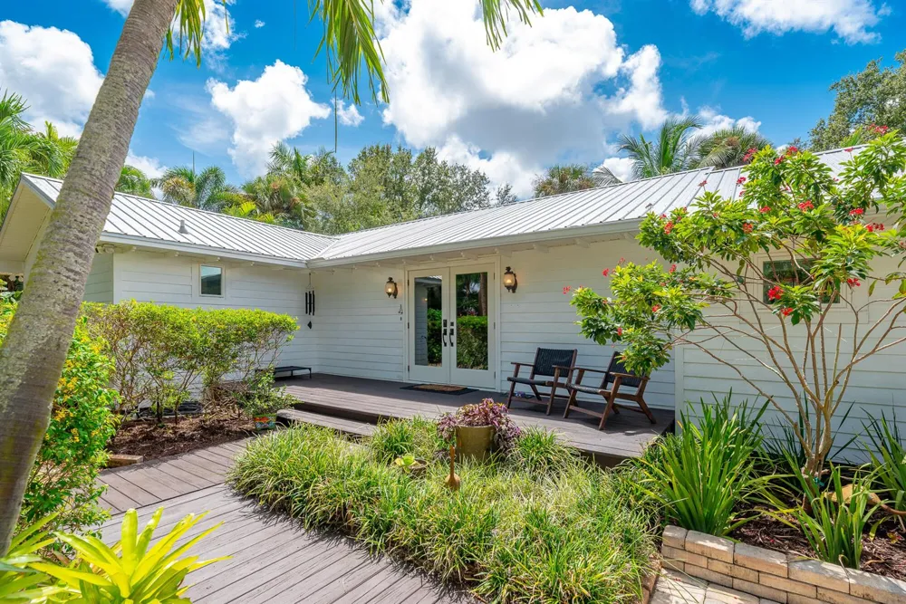 547 SW Riverview Street Stuart, FL 34994