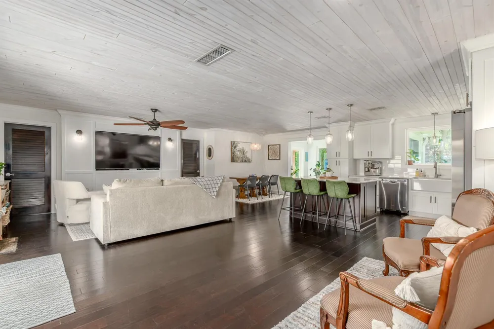 547 SW Riverview Street Stuart, FL 34994