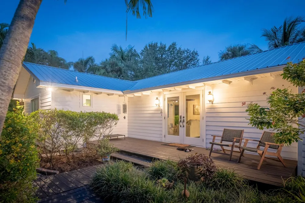 547 SW Riverview Street Stuart, FL 34994
