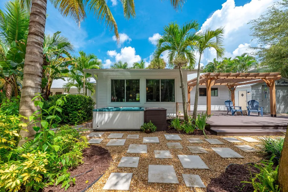 547 SW Riverview Street Stuart, FL 34994