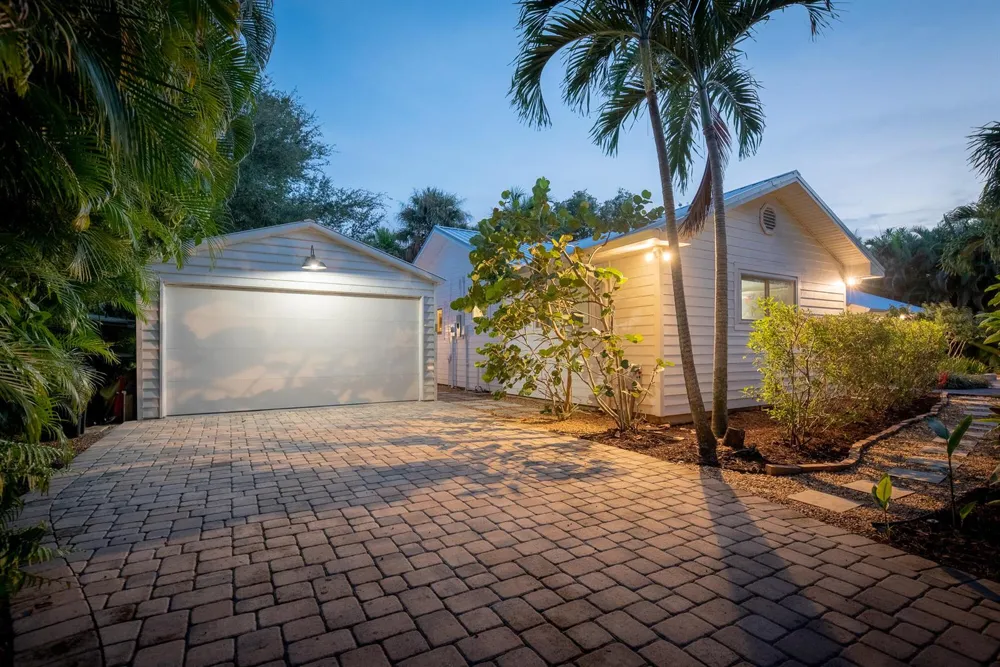 547 SW Riverview Street Stuart, FL 34994
