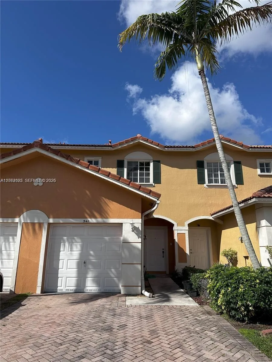 541 Princess Dr Margate, FL 33068