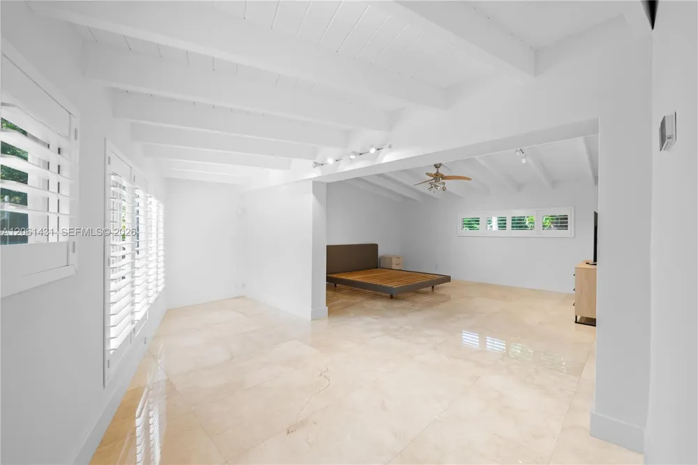12200 SW 74th Ct Pinecrest, FL 33156
