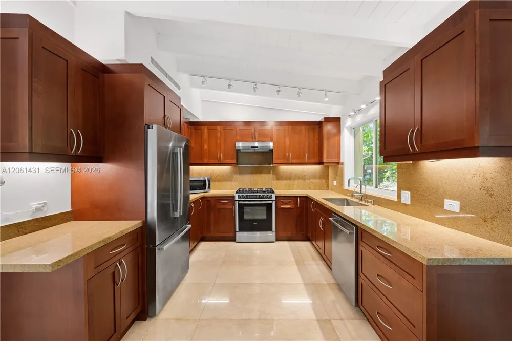 12200 SW 74th Ct Pinecrest, FL 33156