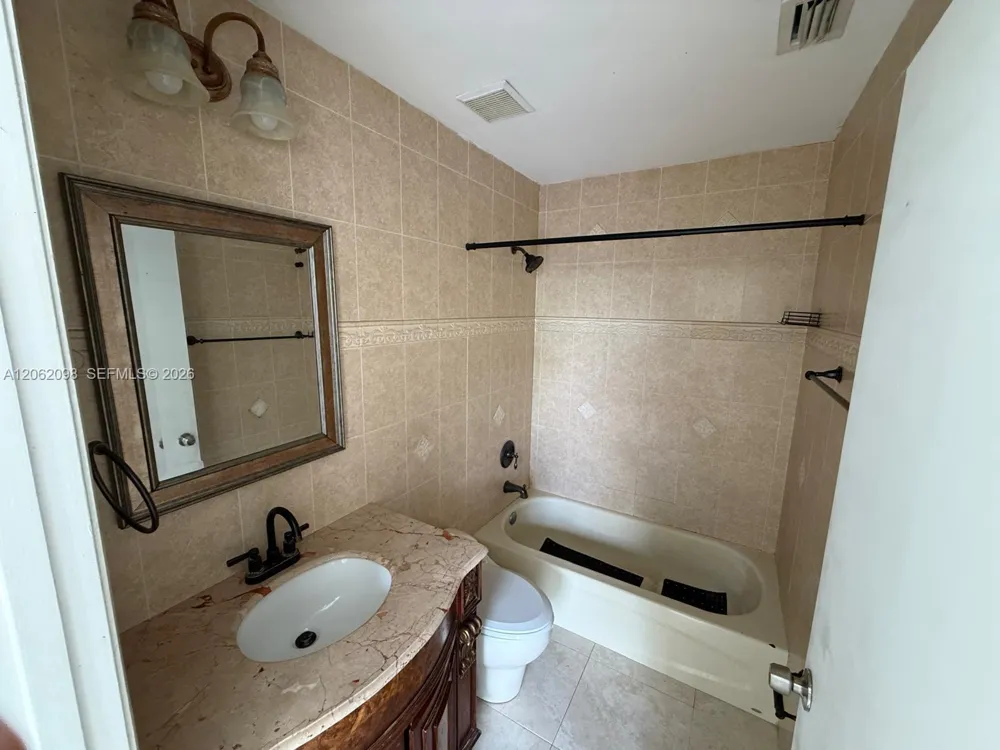 7420 W 20th Ave #355 Hialeah, FL 33016