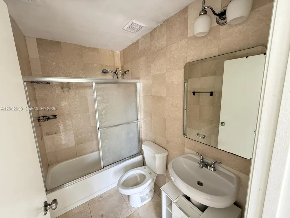 7420 W 20th Ave #355 Hialeah, FL 33016