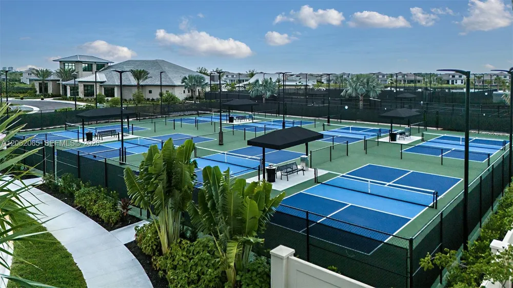 15756 Modena Street Naples, FL 34114