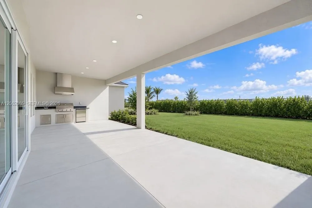 15756 Modena Street Naples, FL 34114