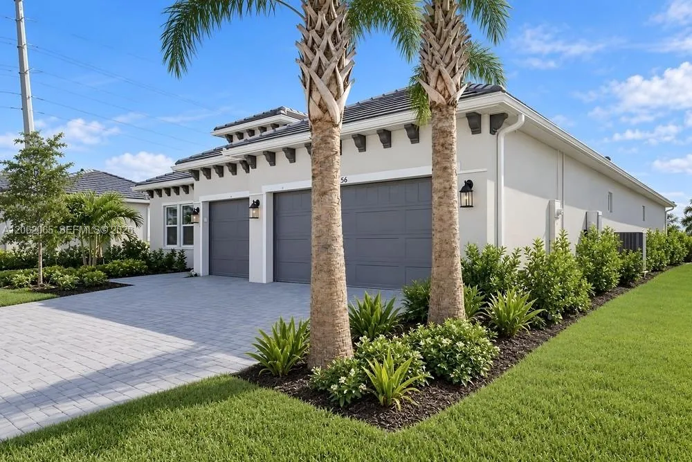 15756 Modena Street Naples, FL 34114